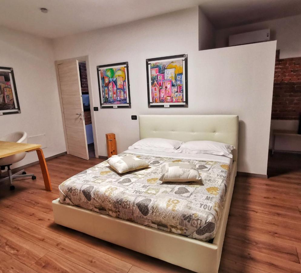 Regis B&B Camere Centro Storico Chivasso Luaran gambar