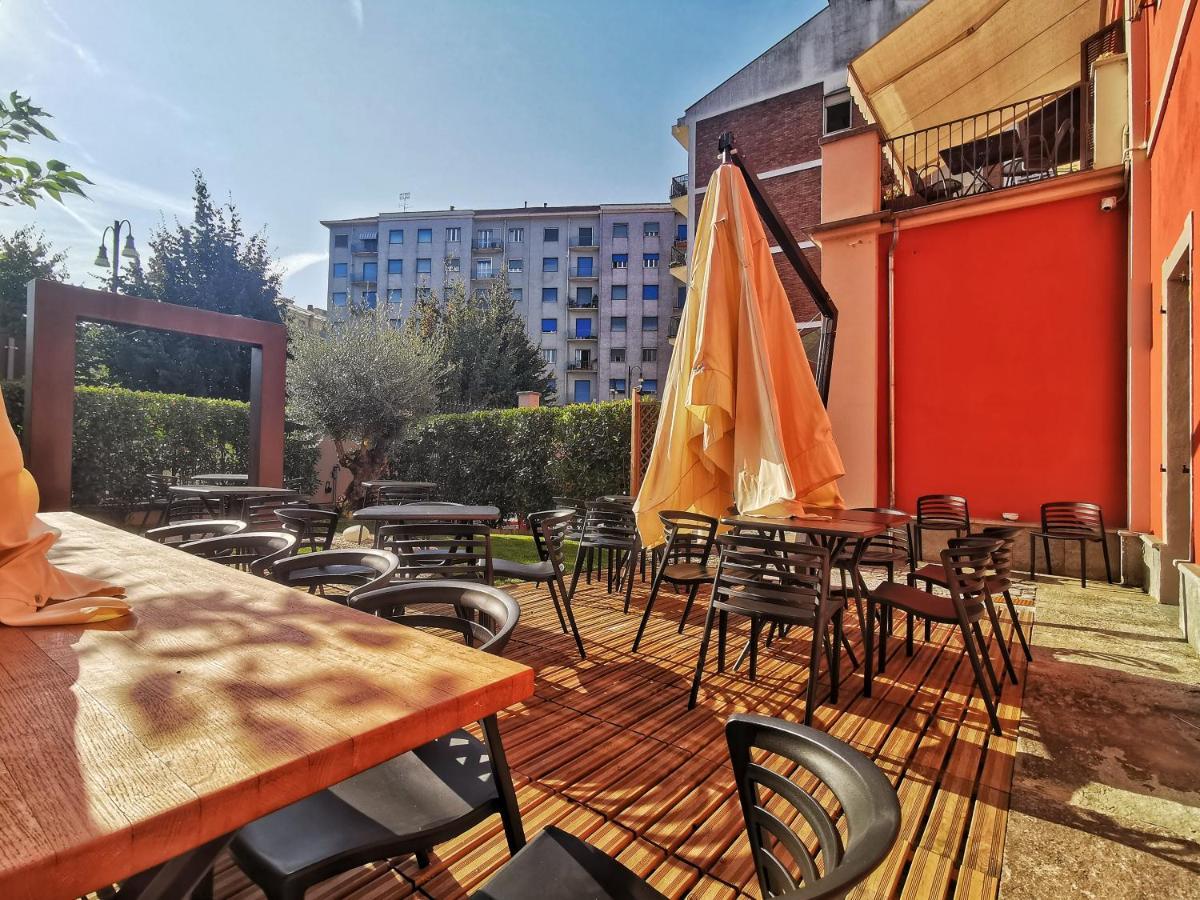 Regis B&B Camere Centro Storico Chivasso Luaran gambar